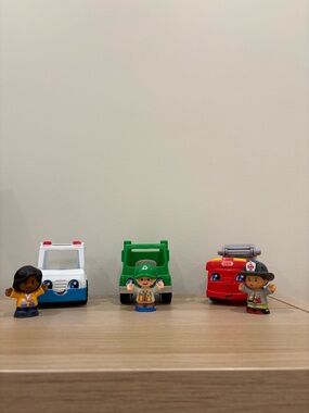 Fisher-Price Little People Ambulance, Recycling Truck and Fire Truck Vehicle Set